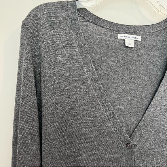 NWT Amazon Essentials Charcoal Gray V-Neck Cardigan Sweater in Women's Sz Medium - Picture 4 of 12